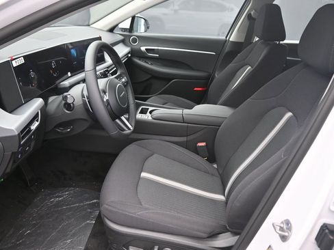 Certified 2026 Hyundai Sonata SEL FWD image 10