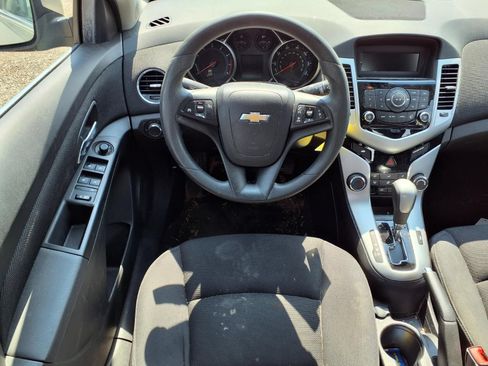 Used 2015 Chevrolet Cruze LT FWD image 12