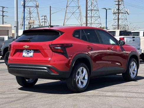 New 2026 Chevrolet Trax LS image 5