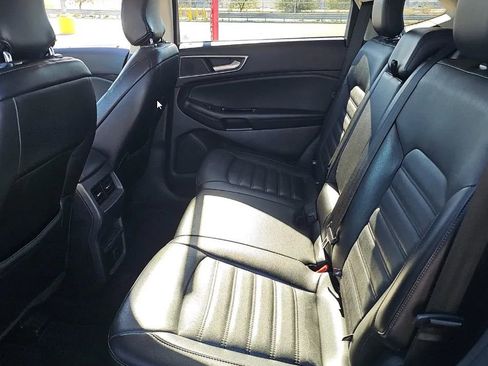 Used 2018 Ford Edge SEL image 13