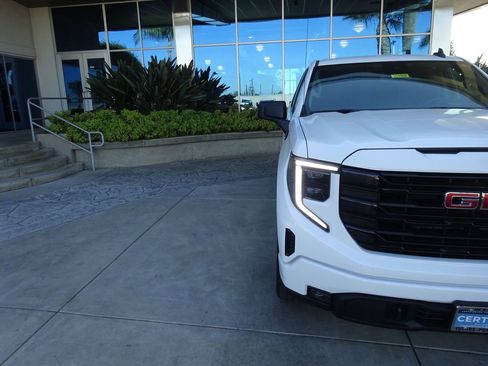 Certified 2022 GMC Sierra 1500 Elevation image 35