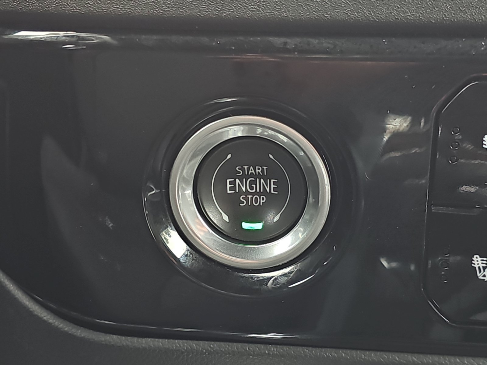 Used 2023 Chevrolet Silverado 1500 RST AWD/4WD image 18