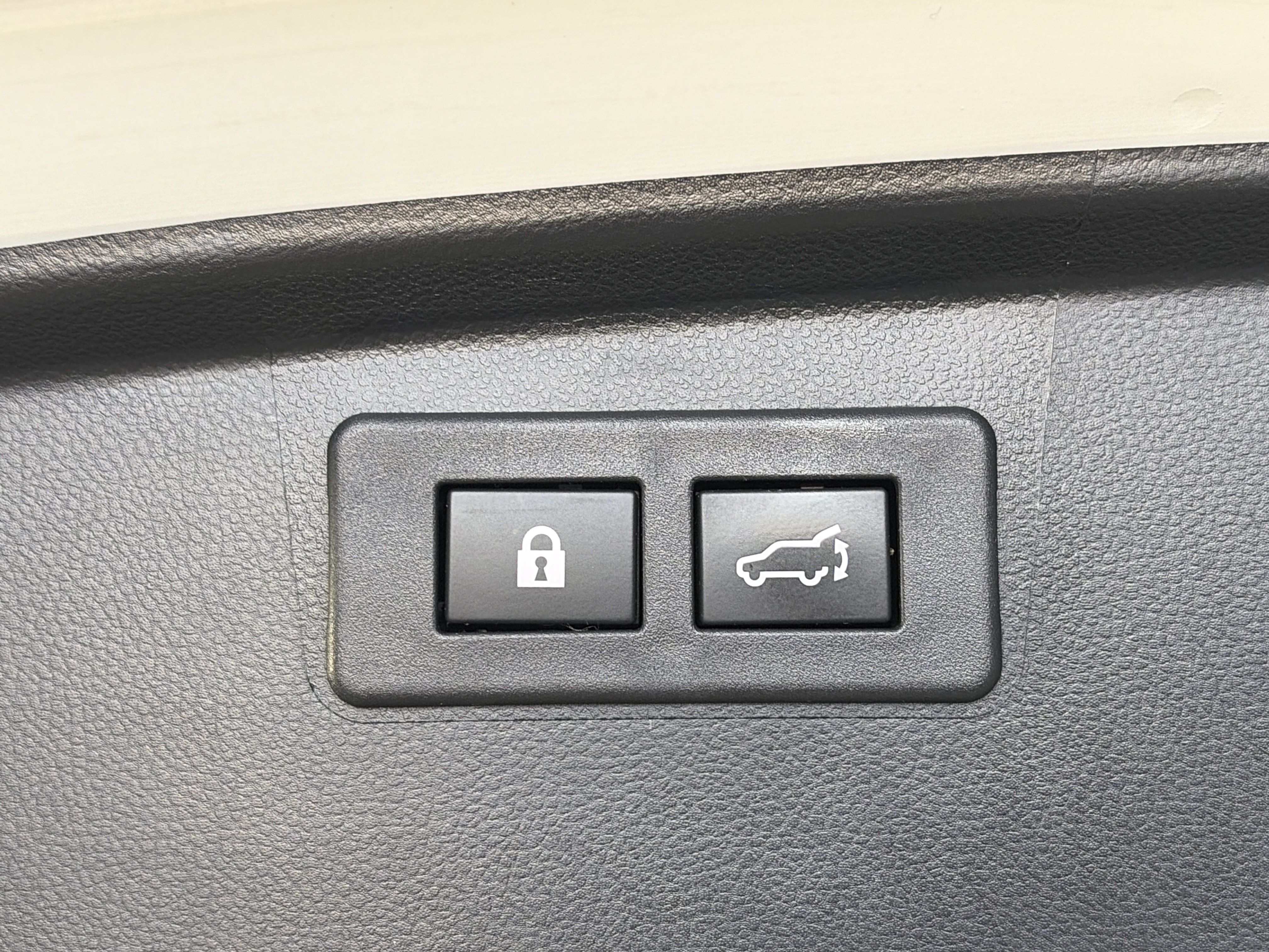 Used 2021 Subaru Outback Touring AWD/4WD image 15