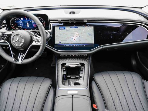 New 2026 Mercedes-Benz E 350 4MATIC Sedan image 10