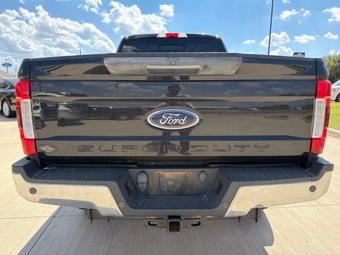 Used 2017 Ford F250 Lariat w/ Lariat Ultimate Package AWD/4WD image 4