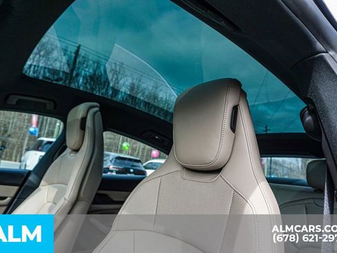 Used 2023 Porsche Taycan 4S w/ Performance Package image 18