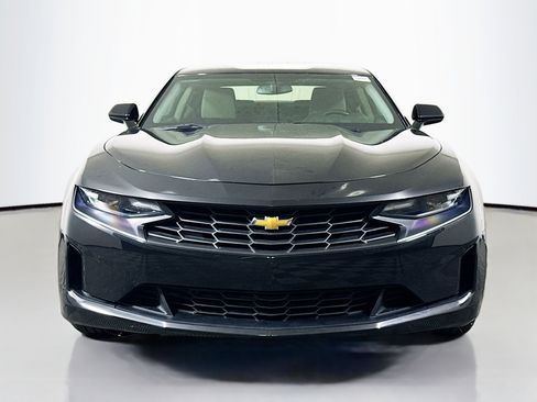 Used 2023 Chevrolet Camaro LT image 2
