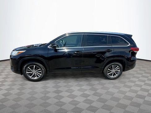 Used 2018 Toyota Highlander XLE FWD image 9
