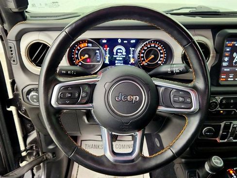 Used 2021 Jeep Gladiator Overland AWD/4WD image 12