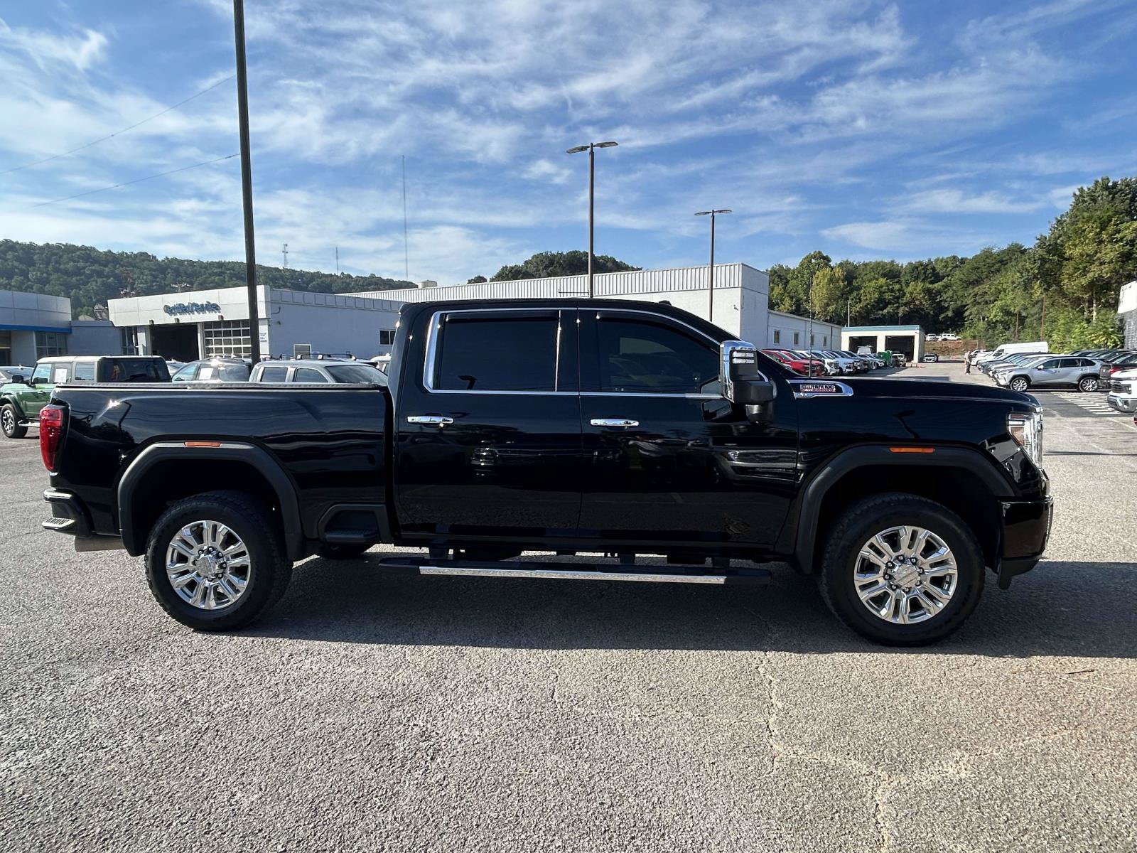 Used 2023 GMC Sierra 2500 Denali w/ Denali Ultimate Package AWD/4WD image 8