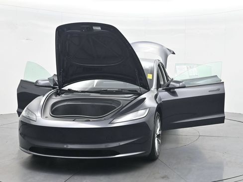 Used 2024 Tesla Model 3 Standard Range RWD image 47