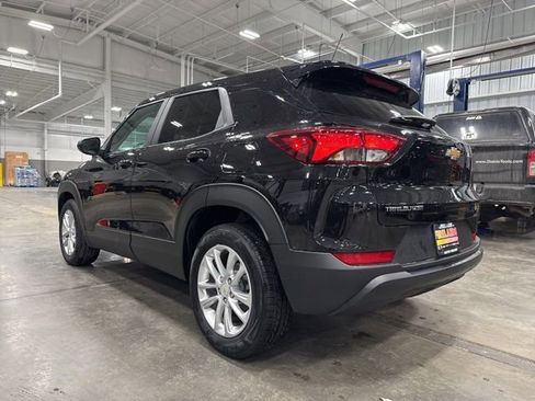 Used 2024 Chevrolet TrailBlazer LS w/ LS Convenience Package image 5
