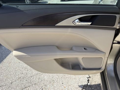 Used 2017 Lincoln MKZ Reserve w/ Climate Package FWD image 15