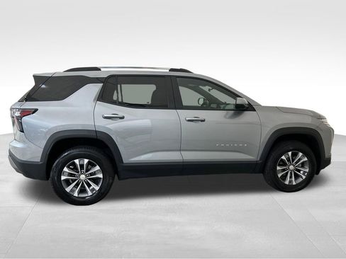 Used 2025 Chevrolet Equinox LT w/ Convenience Package II FWD image 6