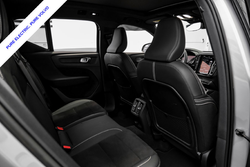 Used 2023 Volvo XC40 Recharge Plus AWD/4WD image 34