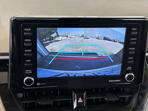 Used 2022 Toyota Corolla Cross LE AWD/4WD image 18