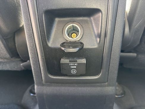 Used 2010 Dodge Journey SXT w/ Flexible Seating Group image 17