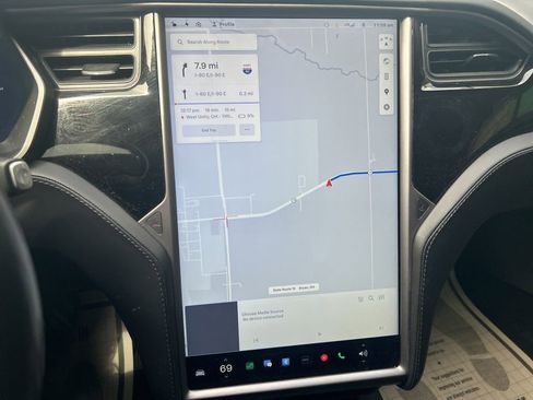 Used 2018 Tesla Model S 75D image 21