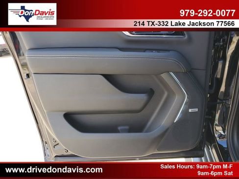 New 2026 GMC Yukon XL Elevation w/ Elevation Premium Package RWD image 16