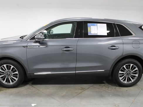 Used 2022 Lincoln Nautilus Reserve AWD/4WD image 6