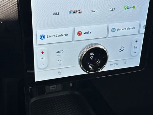 Certified 2022 Ford Mustang Mach-E Select image 22