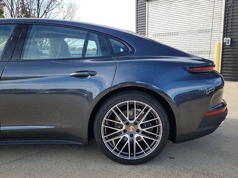 New 2026 Porsche Panamera 4 image 7