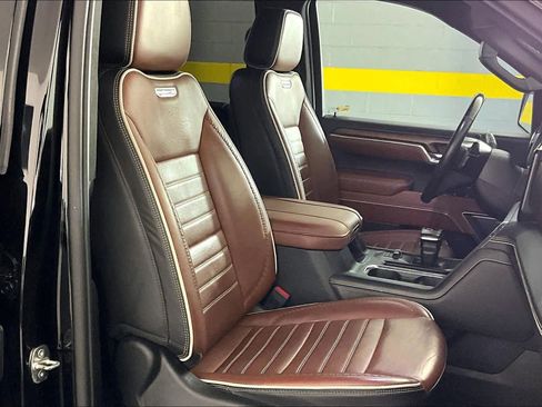 Used 2023 GMC Sierra 1500 Denali Ultimate image 9