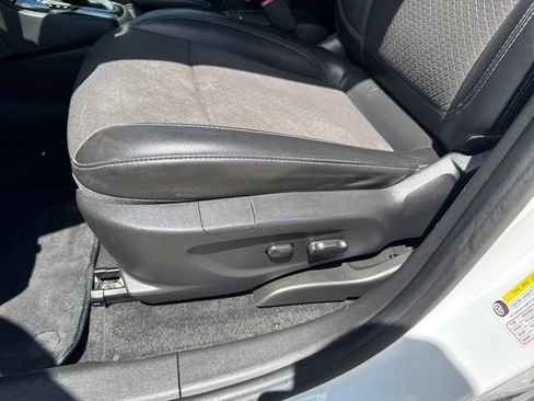 Used 2019 Buick Encore Preferred FWD image 19