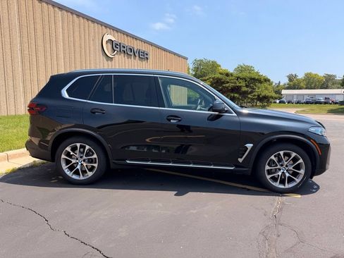 Used 2026 BMW X5 xDrive40i AWD/4WD image 9