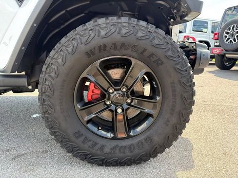 Used 2020 Jeep Gladiator Rubicon AWD/4WD image 14