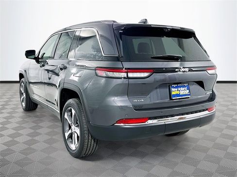 New 2025 Jeep Grand Cherokee Limited w/ Luxury Tech Group II image 21