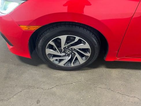 Used 2018 Honda Civic EX image 31