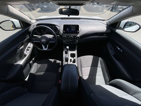 Used 2022 Nissan Sentra SV FWD image 25