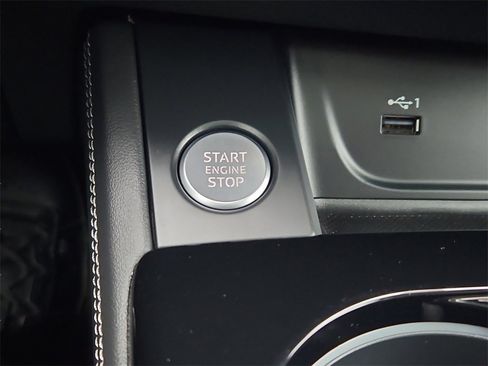 Certified 2024 Audi A4 2.0T allroad Premium Plus image 26