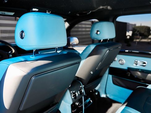 Used 2025 Rolls-Royce Cullinan image 42