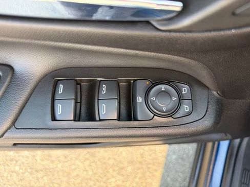 Used 2022 Chevrolet Equinox LT AWD/4WD image 12