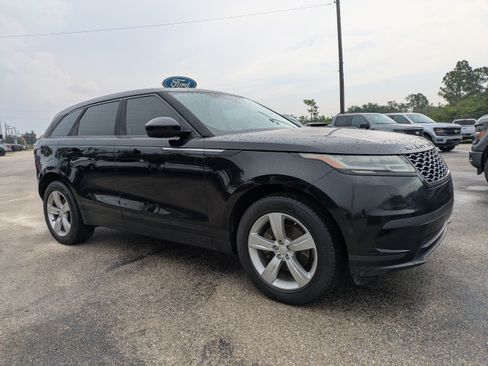 Used 2018 Land Rover Range Rover Velar S AWD/4WD image 2