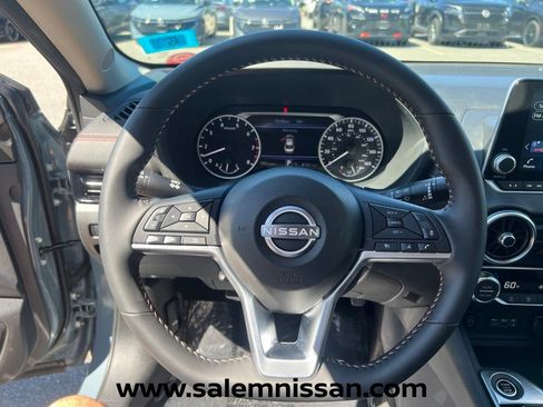 Certified 2025 Nissan Sentra SR w/ Midnight Edition FWD image 13