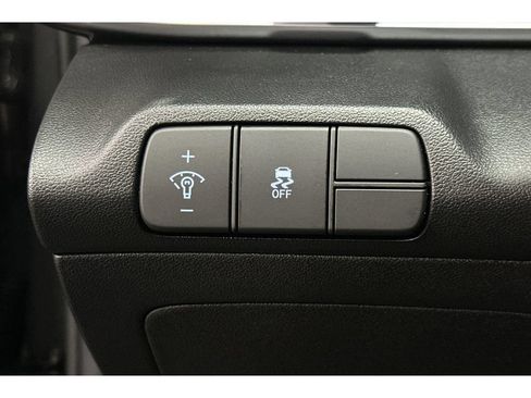 Used 2024 Hyundai Elantra SEL FWD image 41
