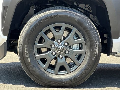 Used 2025 Toyota 4Runner SR5 AWD/4WD image 24