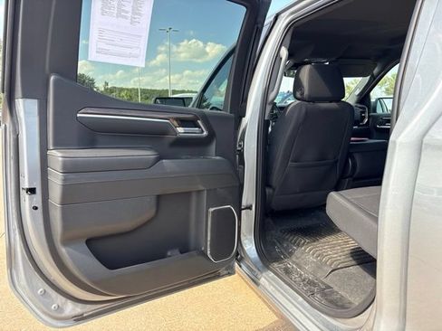 Used 2024 Chevrolet Silverado 1500 LT AWD/4WD image 18