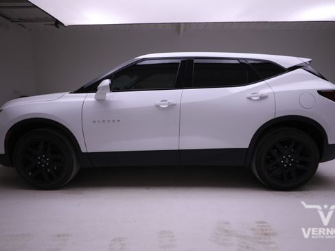 Used 2023 Chevrolet Blazer LT image 2