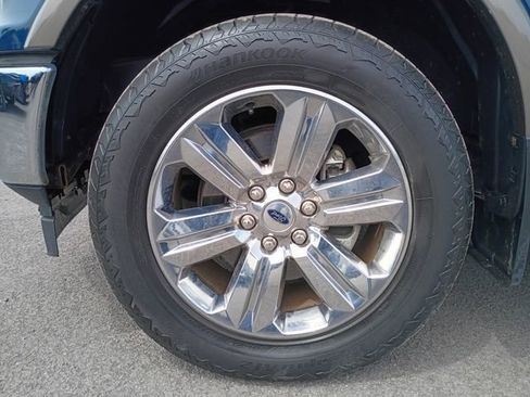 Used 2020 Ford F150 Lariat w/ Equipment Group 502A Luxury AWD/4WD image 26