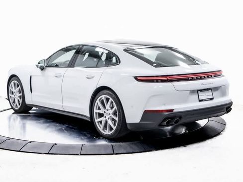 Certified 2024 Porsche Panamera 4 image 3