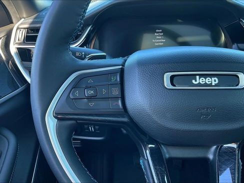 Used 2022 Jeep Grand Cherokee Trailhawk w/ Advanced Protech Group II image 15