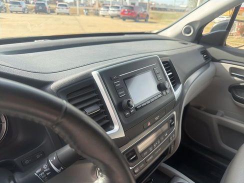 Used 2017 Honda Ridgeline RTL image 12
