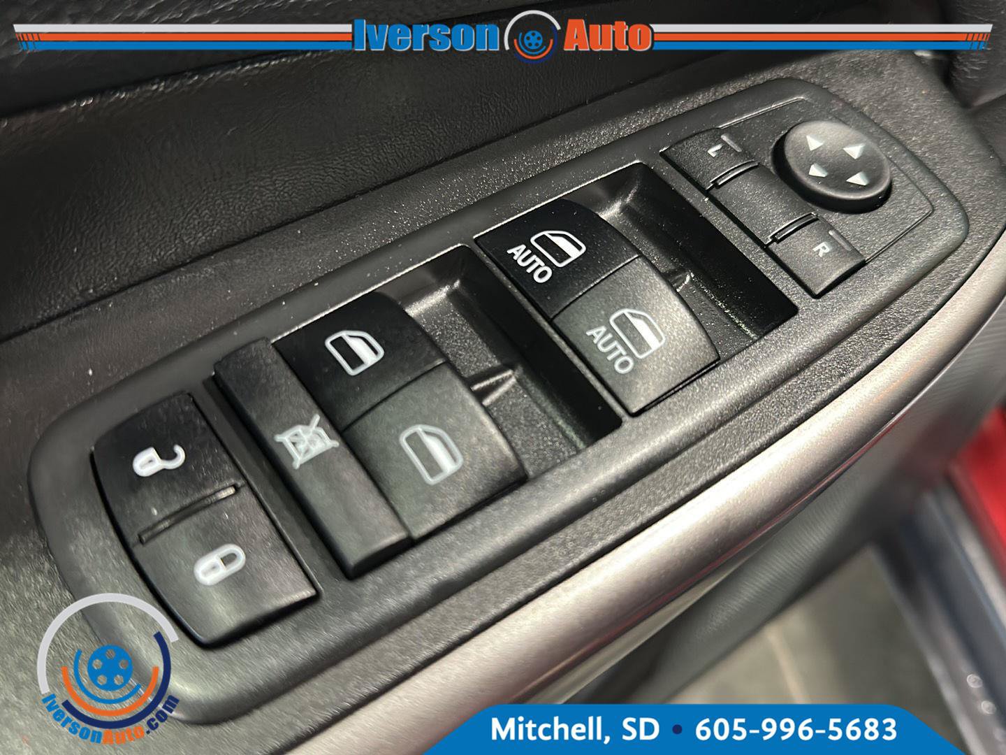Used 2019 Jeep Cherokee Limited AWD/4WD image 14