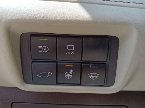 Used 2021 Toyota Highlander Limited FWD image 17