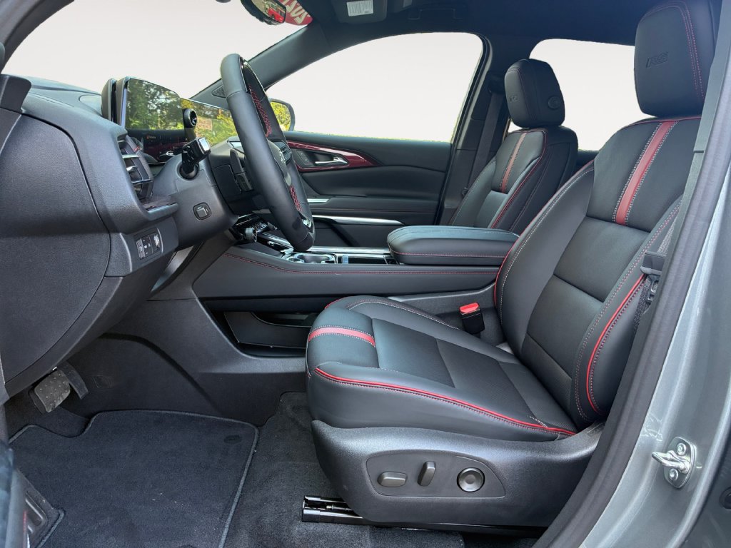 New 2027 Chevrolet Traverse RS FWD image 9