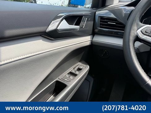 Used 2023 Volkswagen Taos SEL AWD/4WD image 43